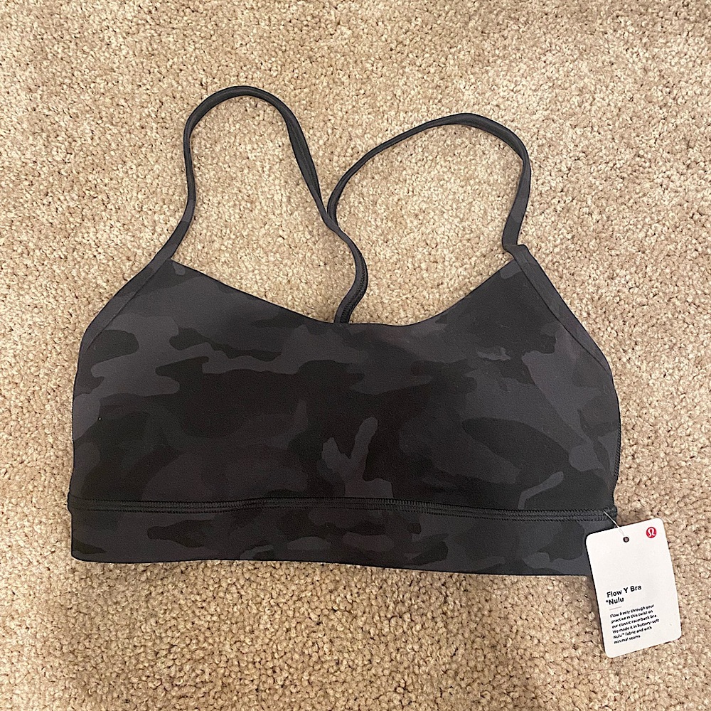 Lululemon Women’s Flow Y Bra Nulu - Size 4